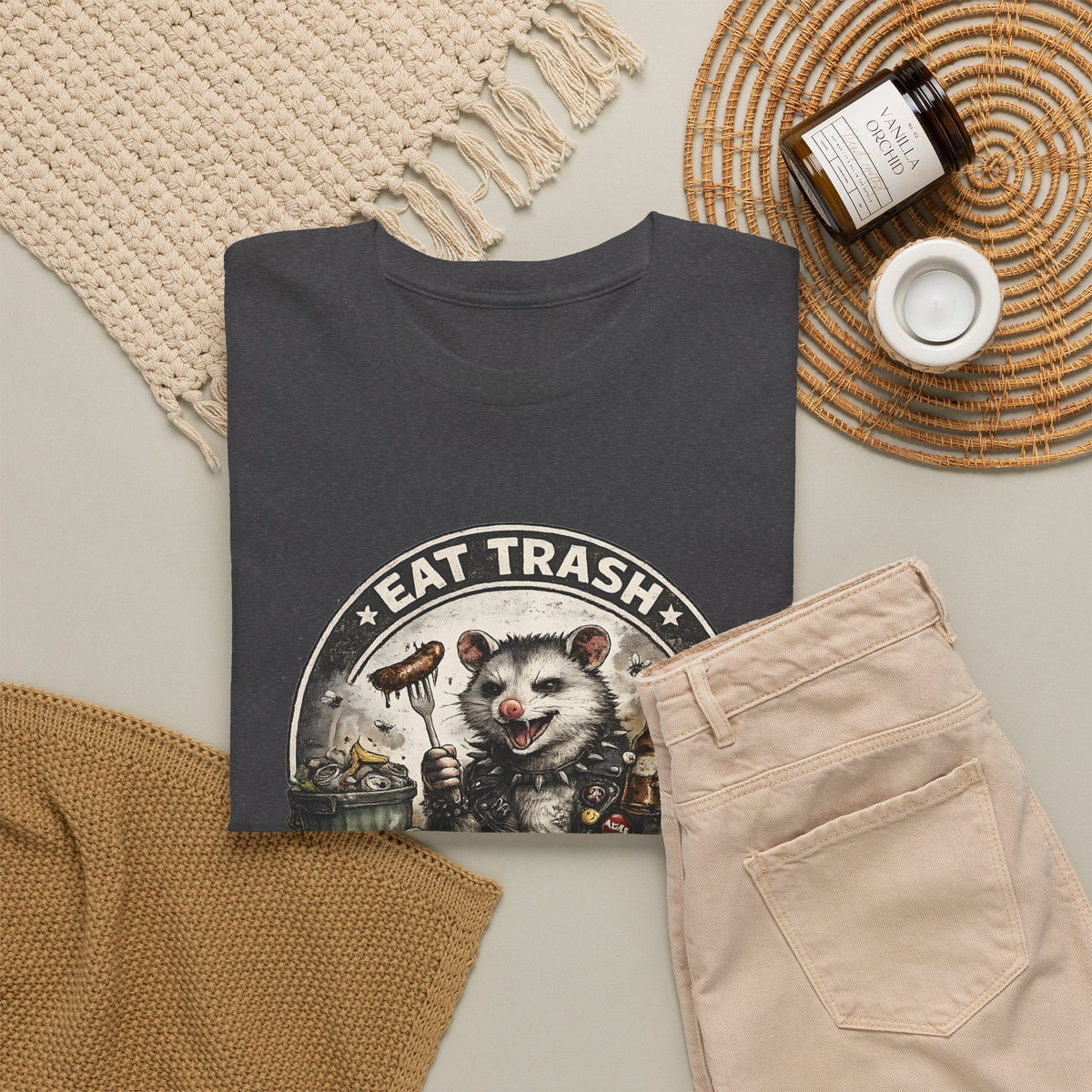 “Eat Trash, Party Hard” Opossum T-Shirt – Lustiges Grafik-Design T-Shirt