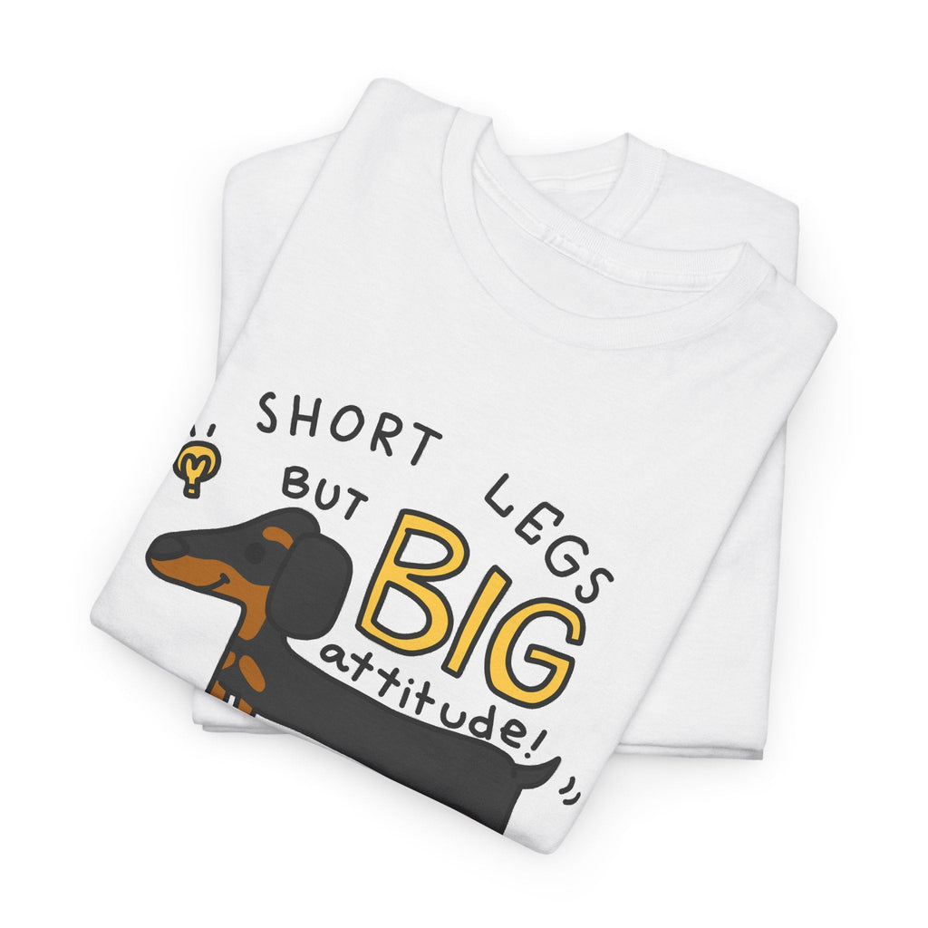 “Short Legs, Big Attitude” Dachshund T-Shirt – Lustiger Hund Grafik-T-Shirt