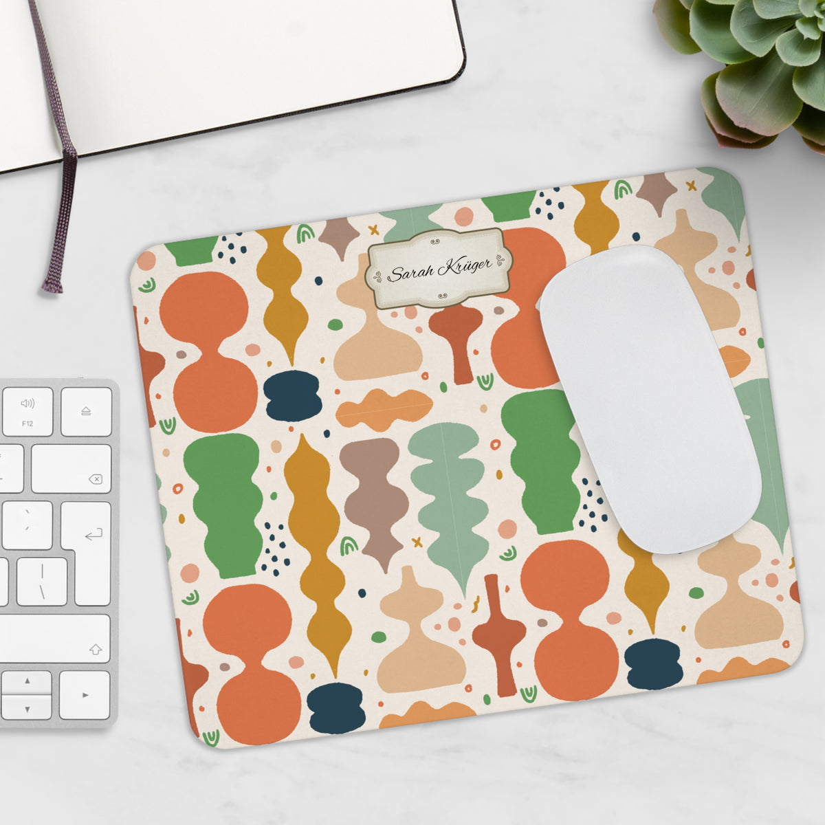 Personalisiertes Mousepad mit Name – Retro Muster – Mousepad von Kalabula, 23,2 × 19,4 cm