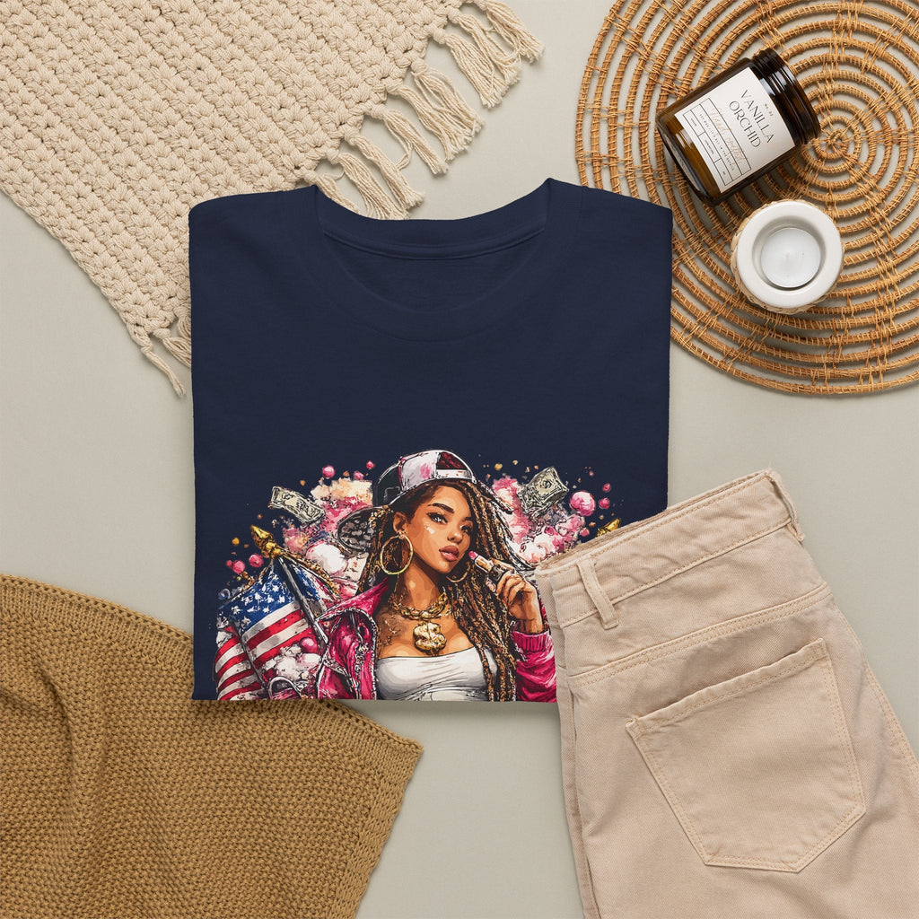 Streetwear Queen T-Shirt – Chicana Tattoo & US-Flagge Grafik-T-Shirt