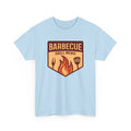BBQ Grill Menu T-Shirt – Flammen & Grillbesteck Grafik-T-Shirt
