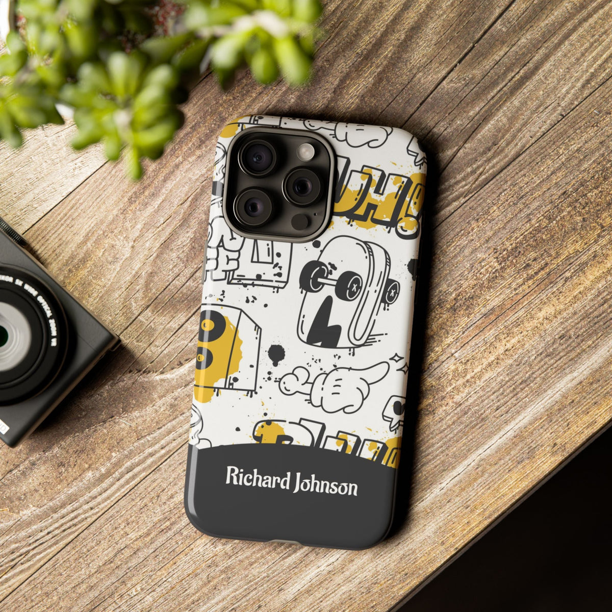 Personalisierte Graffiti Handyhülle mit Namen – Robuste Handyhülle mit Urban-Doodle-Design