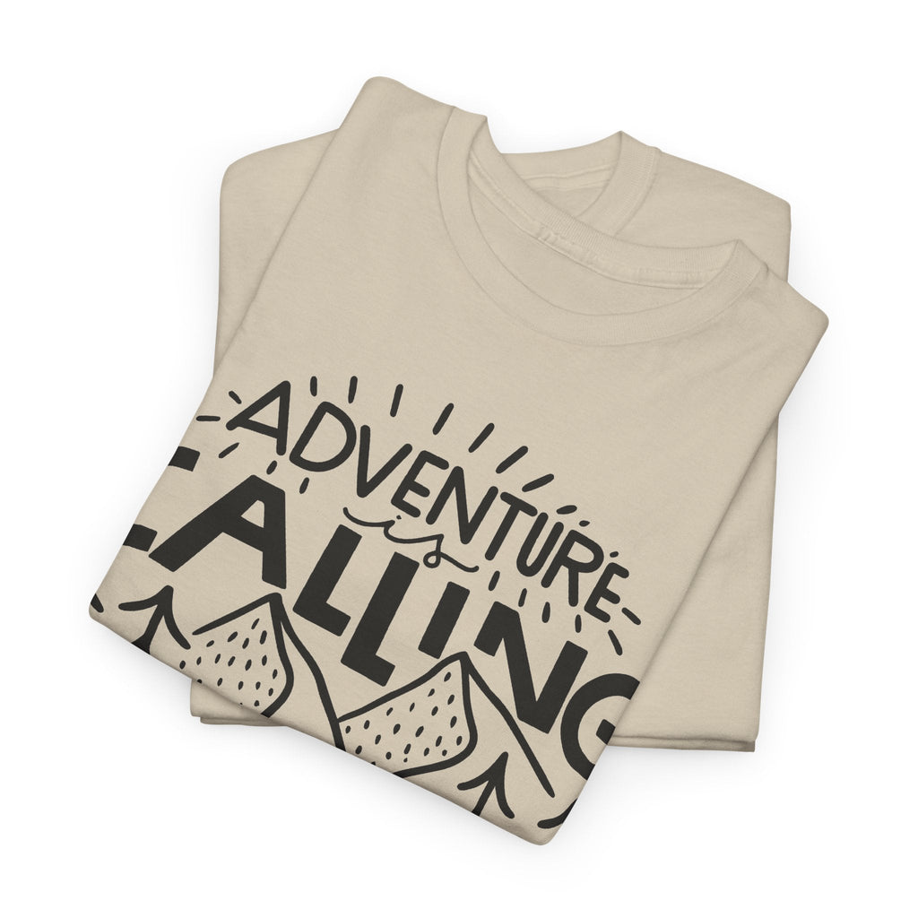 Adventure Is Calling T-Shirt – Outdoor-Abenteuer Grafik-T-Shirt