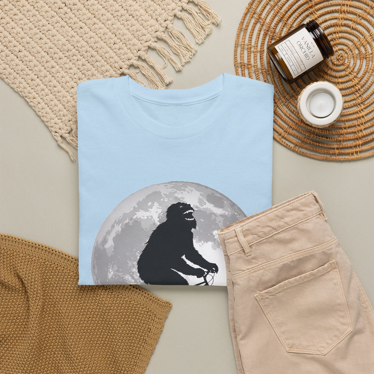 Bigfoot Bicycle T-Shirt – Mond & Natur-Abenteuer Grafik-T-Shirt