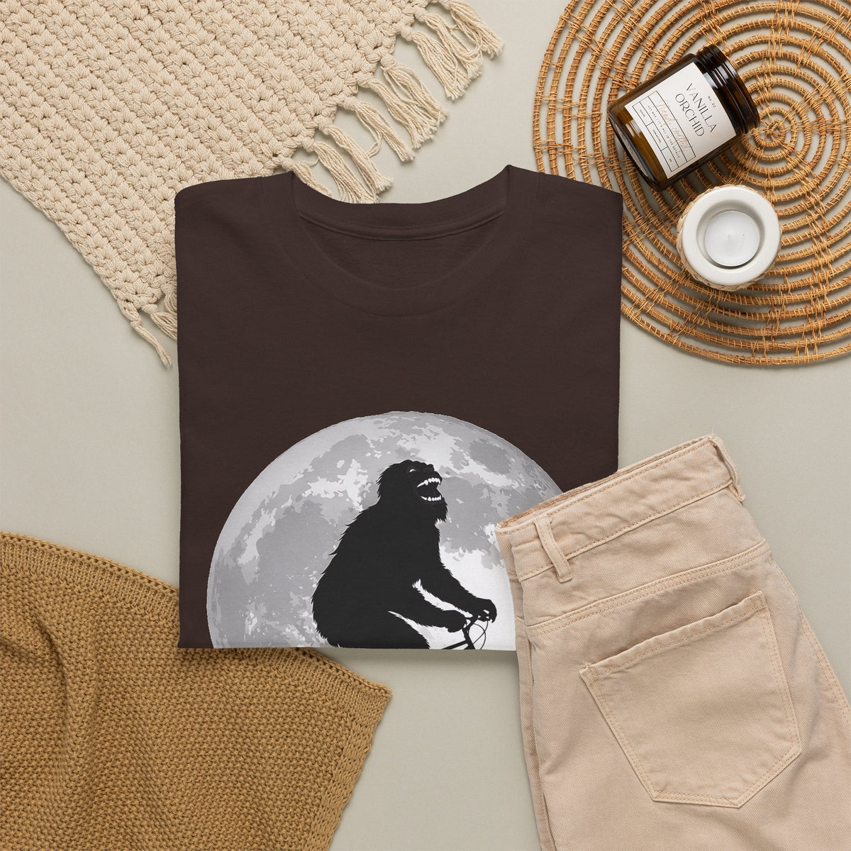 Bigfoot Bicycle T-Shirt – Mond & Natur-Abenteuer Grafik-T-Shirt
