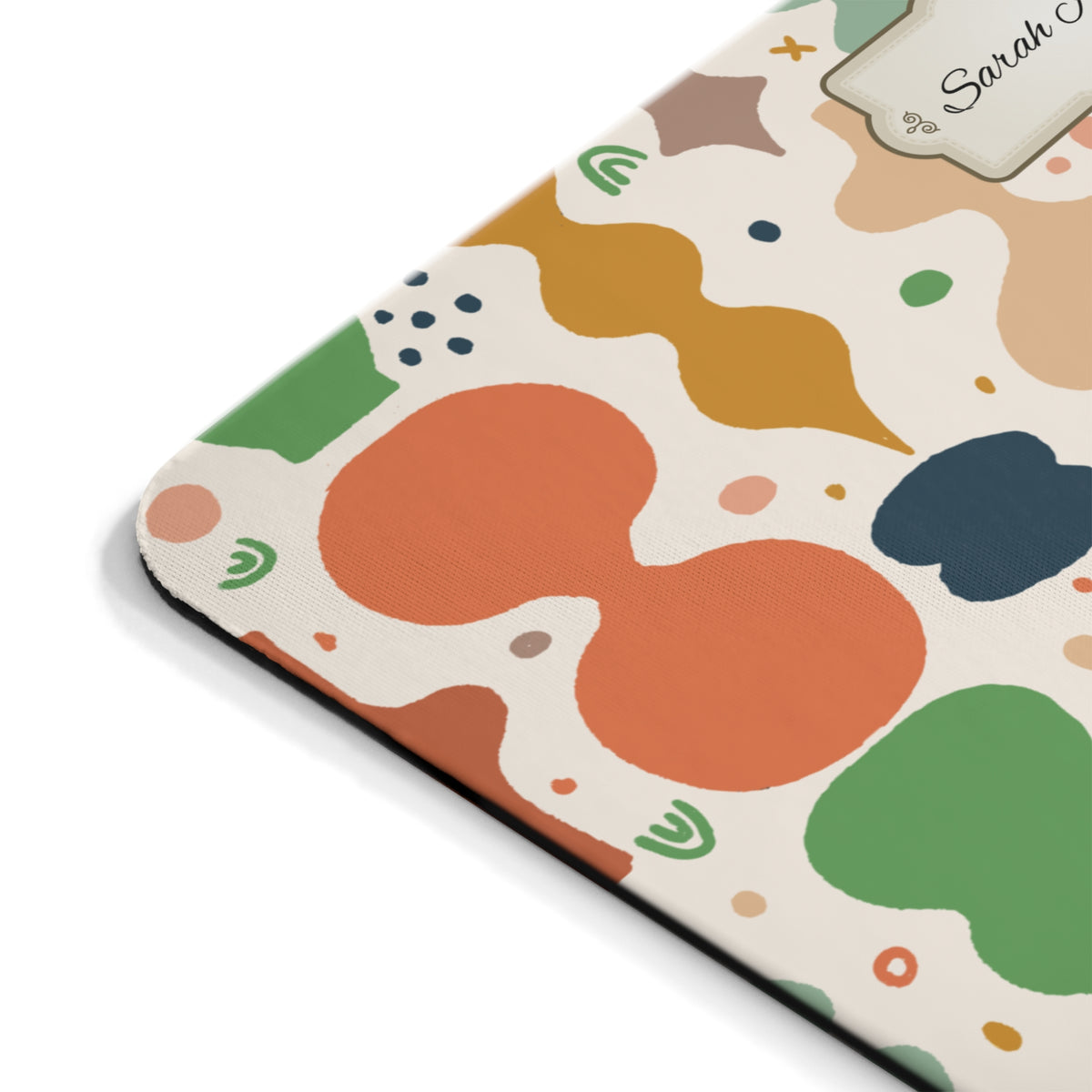 Personalisiertes Mousepad mit Name – Retro Muster – Mousepad von Kalabula, 23,2 × 19,4 cm