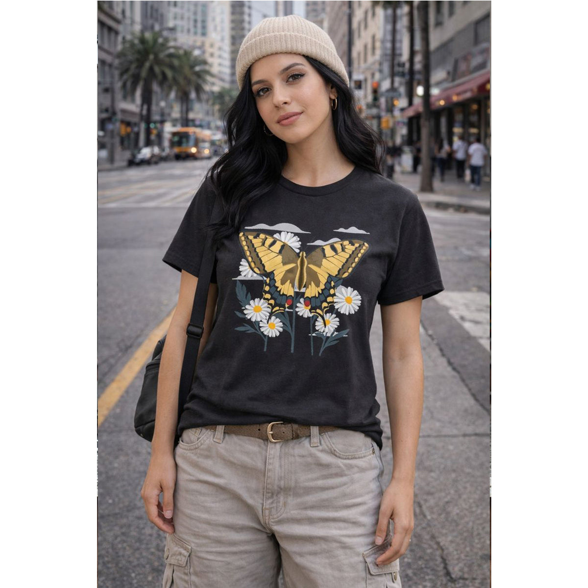Butterfly Blumen & Natur T-Shirt Gelber Schmetterling T-Shirt, Wildblumen Grafik-T-Shirt, Geschenk für Naturliebhaber