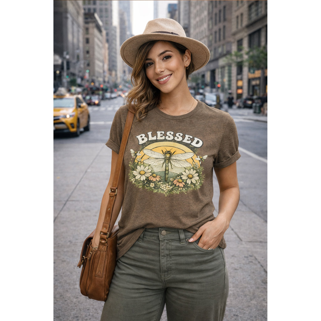 Blessed Dragonfly T-Shirt Blumen & Natur T-Shirt Boho & Glaube T-Shirt Vintage-Botanik Graphic