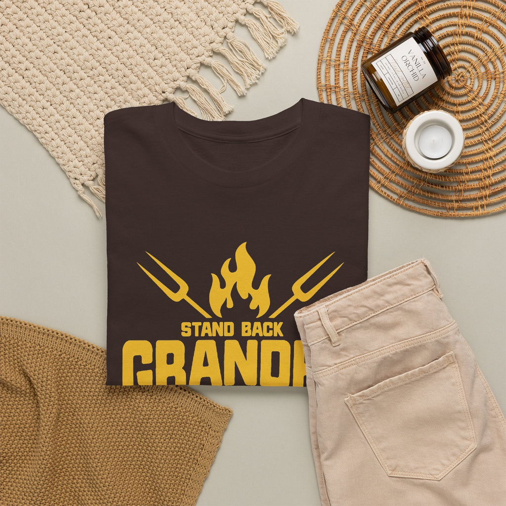 “Grandpa Is Grilling” T-Shirt – Lustiges BBQ & Grillen Grafik-T-Shirt