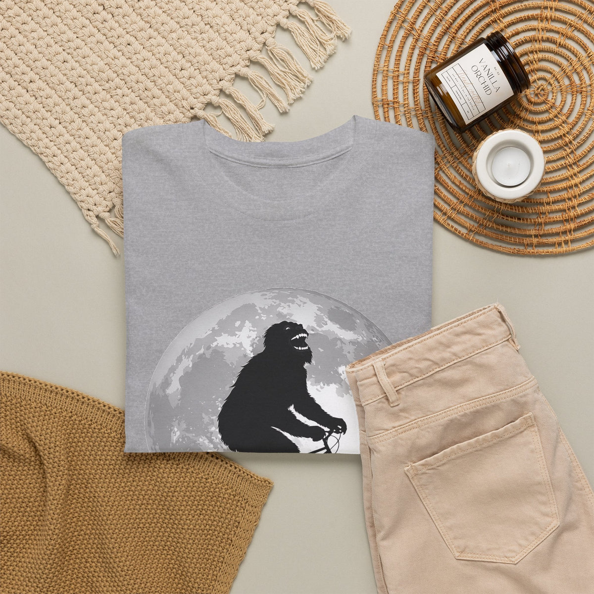 Bigfoot Bicycle T-Shirt – Mond & Natur-Abenteuer Grafik-T-Shirt