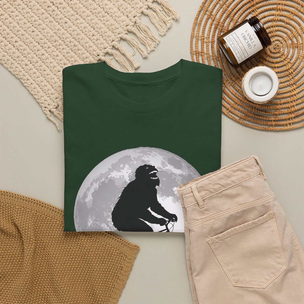 Bigfoot Bicycle T-Shirt – Mond & Natur-Abenteuer Grafik-T-Shirt