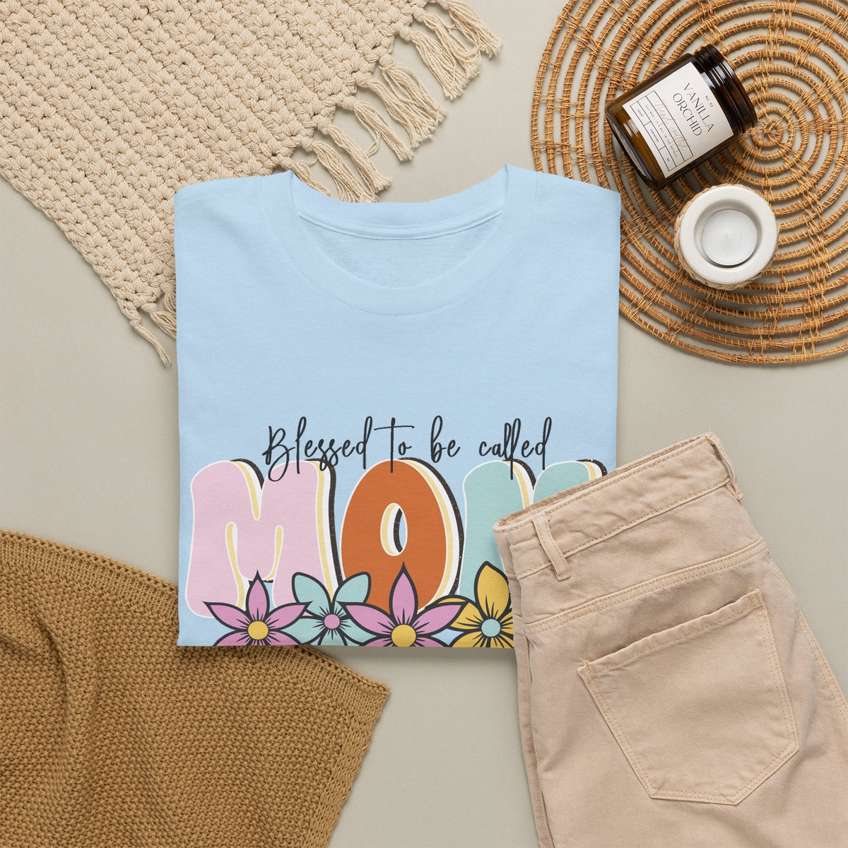 “Blessed to Be Called Mom” T-Shirt – Blumen & Mama Grafik-T-Shirt