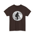 Bigfoot Bicycle T-Shirt – Mond & Natur-Abenteuer Grafik-T-Shirt