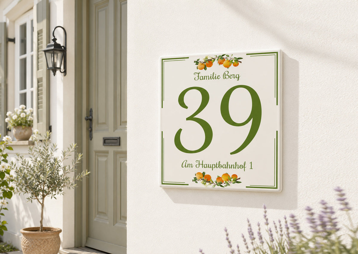Personalisiertes Hausnummernschild mit Orangen – Keramik P3