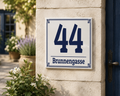 Personalisiertes Hausnummernschild Turin – Keramik 15 × 15 cm P37