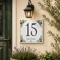 Personalisierbares Hausnummernschild – Keramik 15 × 15 cm P78
